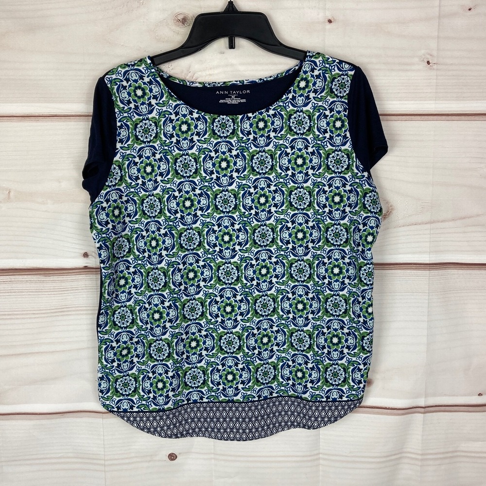 Ann Taylor Top Womens M Green Blue Geometric Short Sleeve T-Shirt Woven Knit